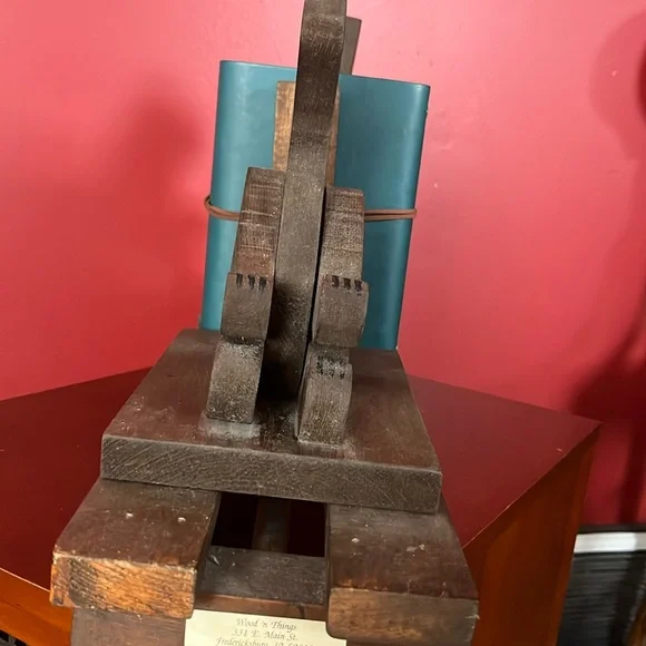 Solid wood bear bookends - Picture 9 of 16